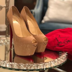 Christian Louboutin Highness Nude Patent